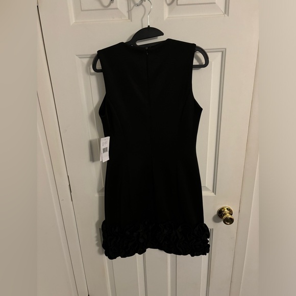 Donna Rico black sleeveless ruffle hem dress - Picture 2 of 9